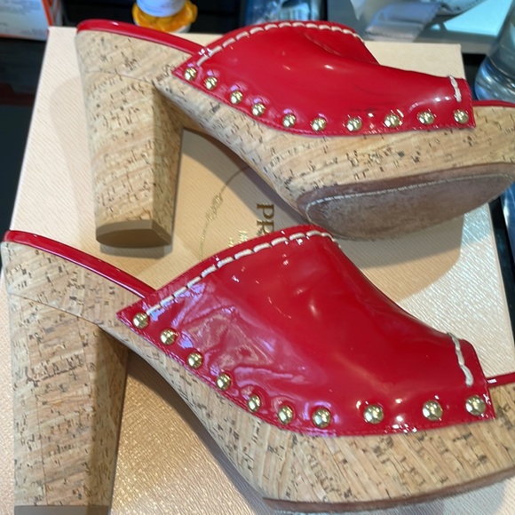 Prada Red Patent Leather cork wedges size 39 - Picture 4 of 10
